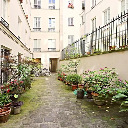 Faubourg St Denis 4 Personnes * Parigi